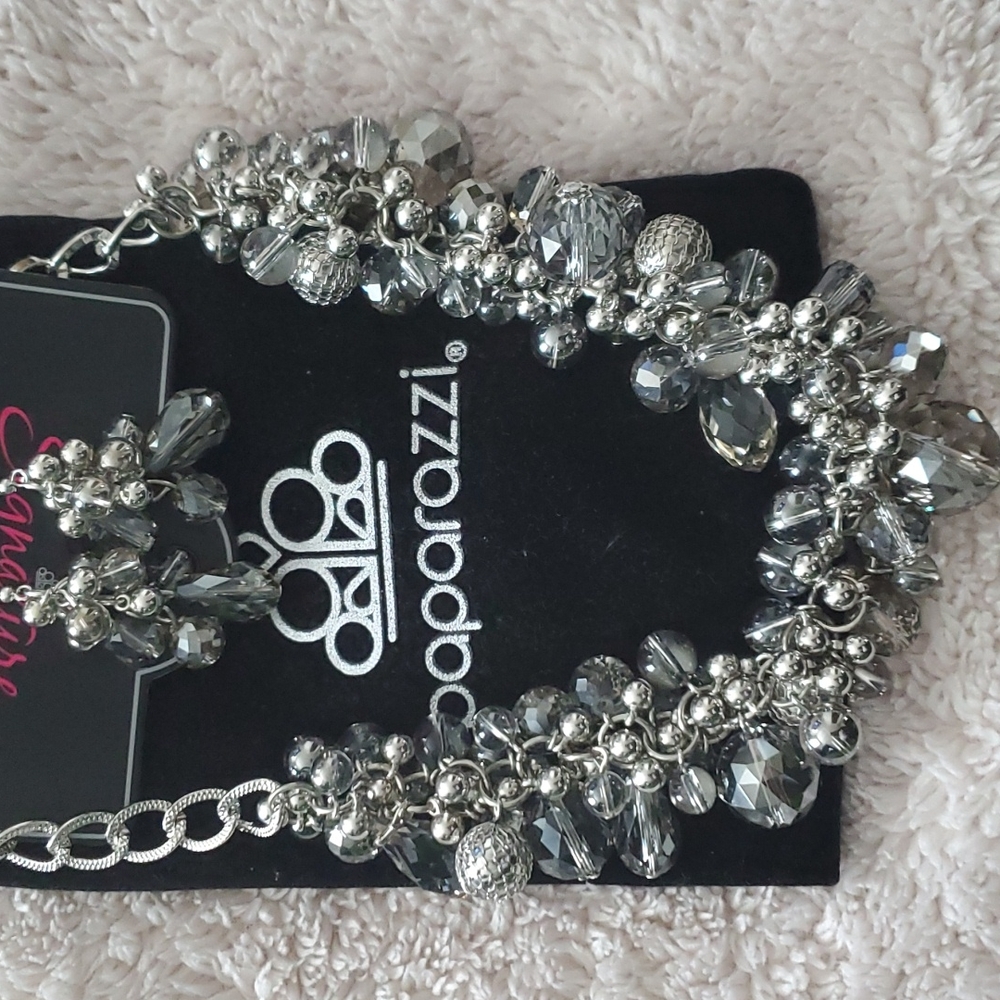 Jewelry Set - Picture 3 of 3